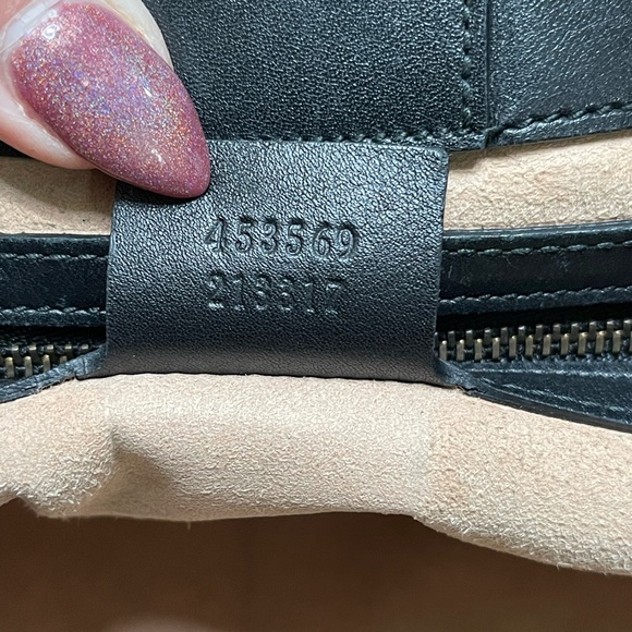 Gucci GG Marmont Shoulder Chain Calfskin Matelasse Quilted Black Handbag - Picture 9 of 16